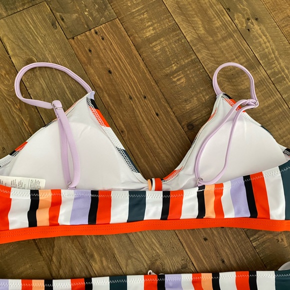 CUPSHE high-waisted two piece bikini. - Picture 5 of 9